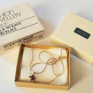 Avon necklace boxed costume jewelry